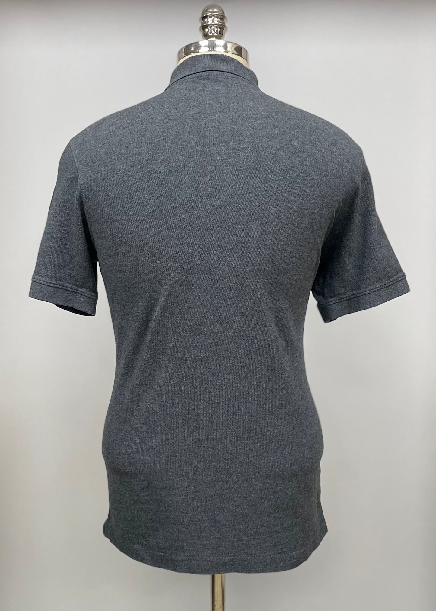 Camiseta Polo Vineyard Vines 🐳 color gris oscuro Talla S Entalle Clásico