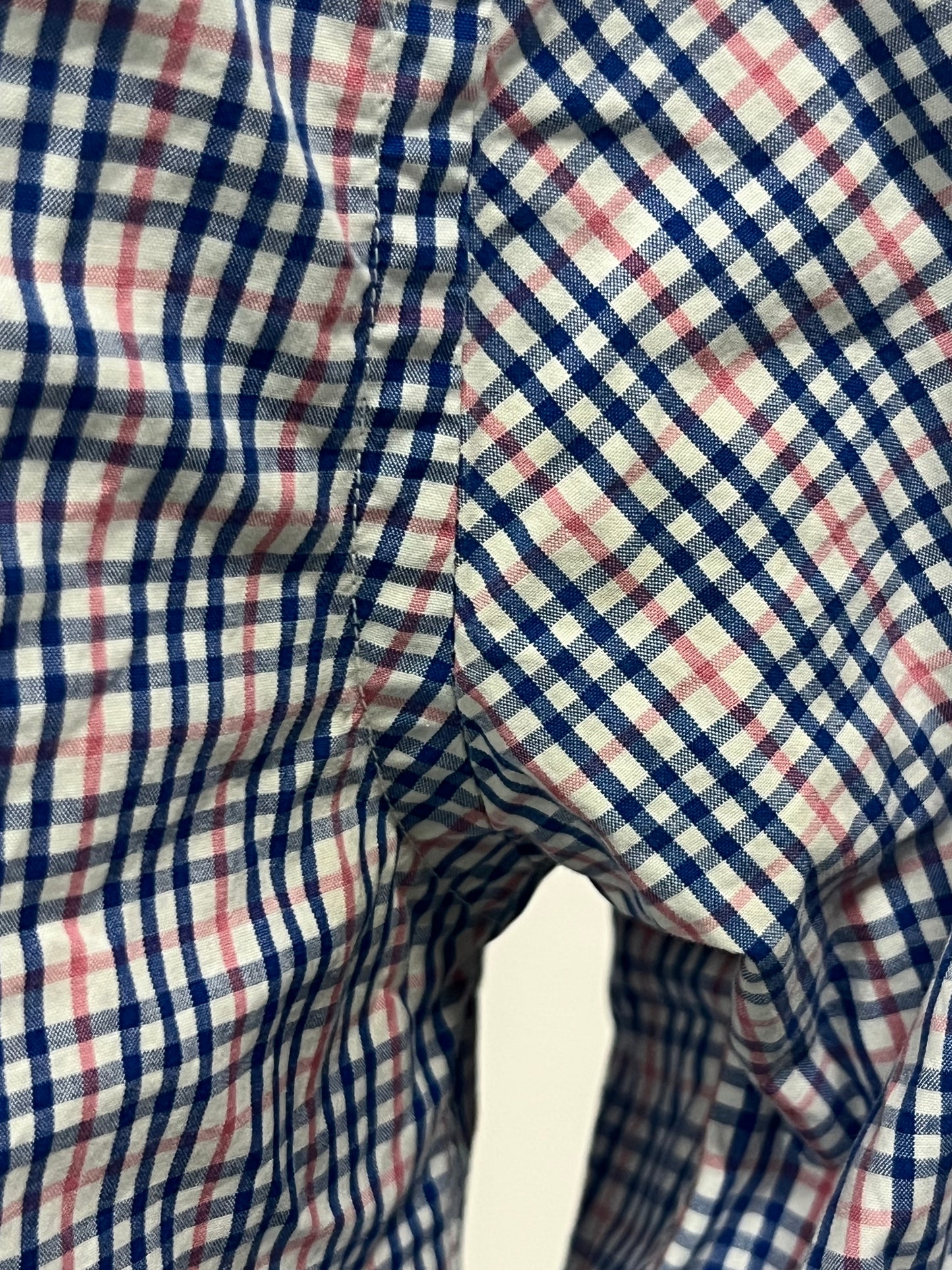 Camisa Vineyard Vines 🐳 color blanco de cuadros en color rosado y azul Talla M Entalle Slim Fit (ver descripción)