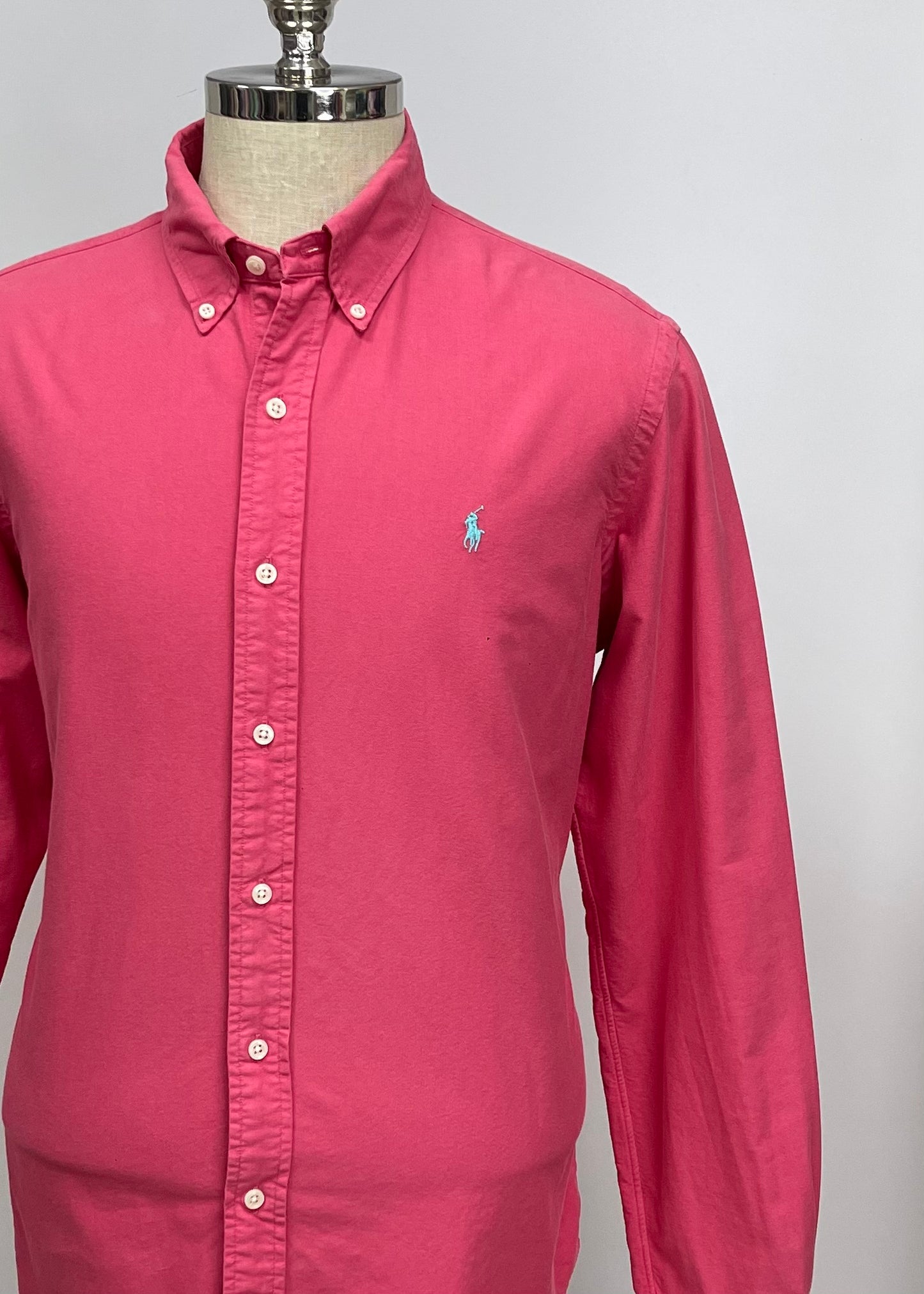 Camisa de botones Polo Ralph Lauren 🏇🏼 Oxford en color rosado magenta Talla L Entalle Regular