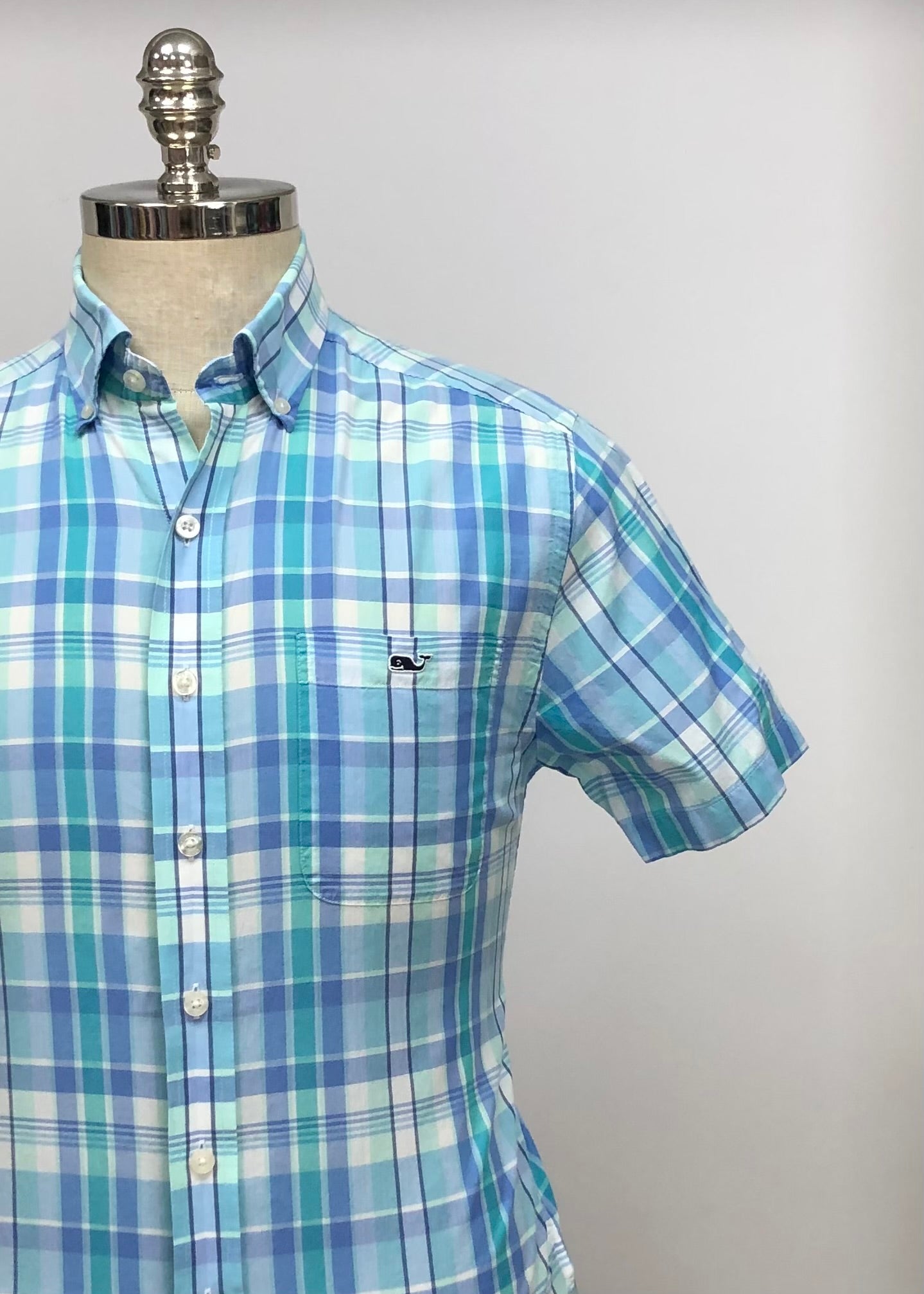 Camisa Vineyard Vines 🐳 con patrón de cuadros tartán en color celeste, turquesa y blanco Talla S Entalle Slim Fit