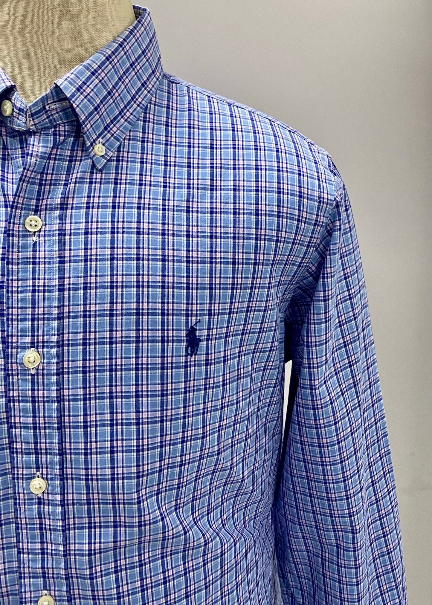 Camisa celeste de cuadros en color azul y rosado Polo Ralph Lauren 🏇🏼Talla L Entalle Custom Fit