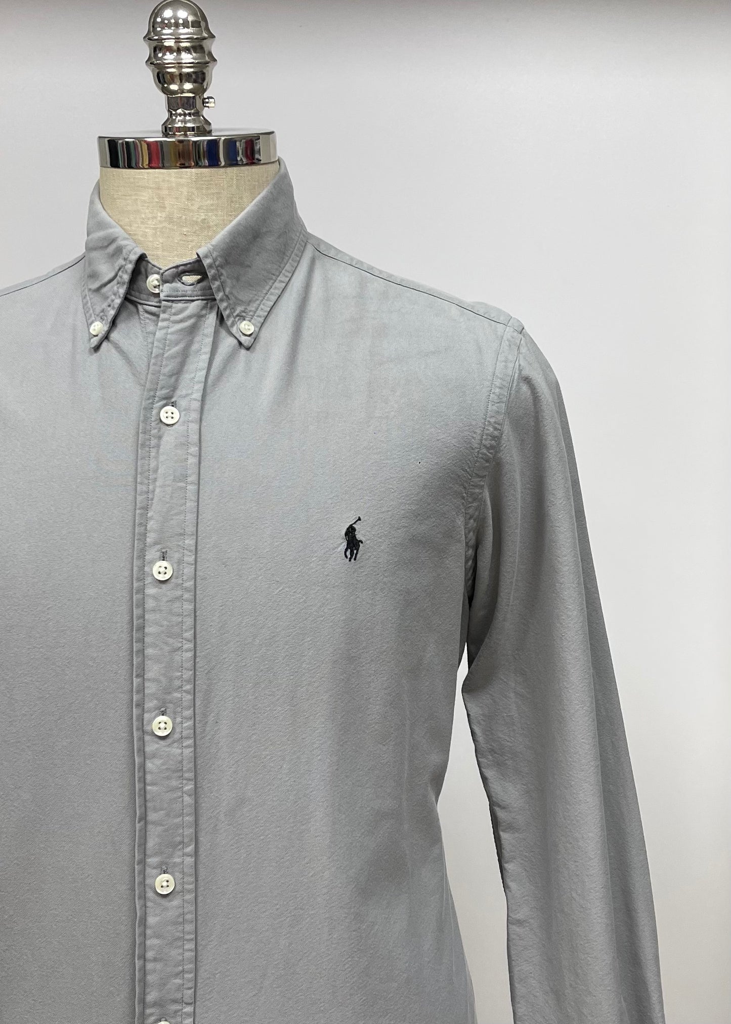 Camisa de botones Polo Ralph Lauren 🏇🏼 Oxford en color gris Talla M Entalle regular