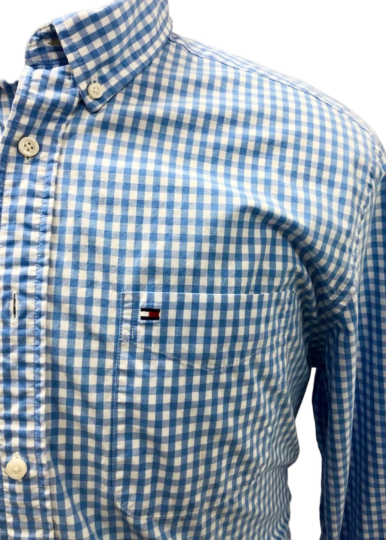 Camisa de botones Tommy Hilfiger 🇺🇸 de cuadros gingham en color celeste y blanco Talla L Entalle Clásico