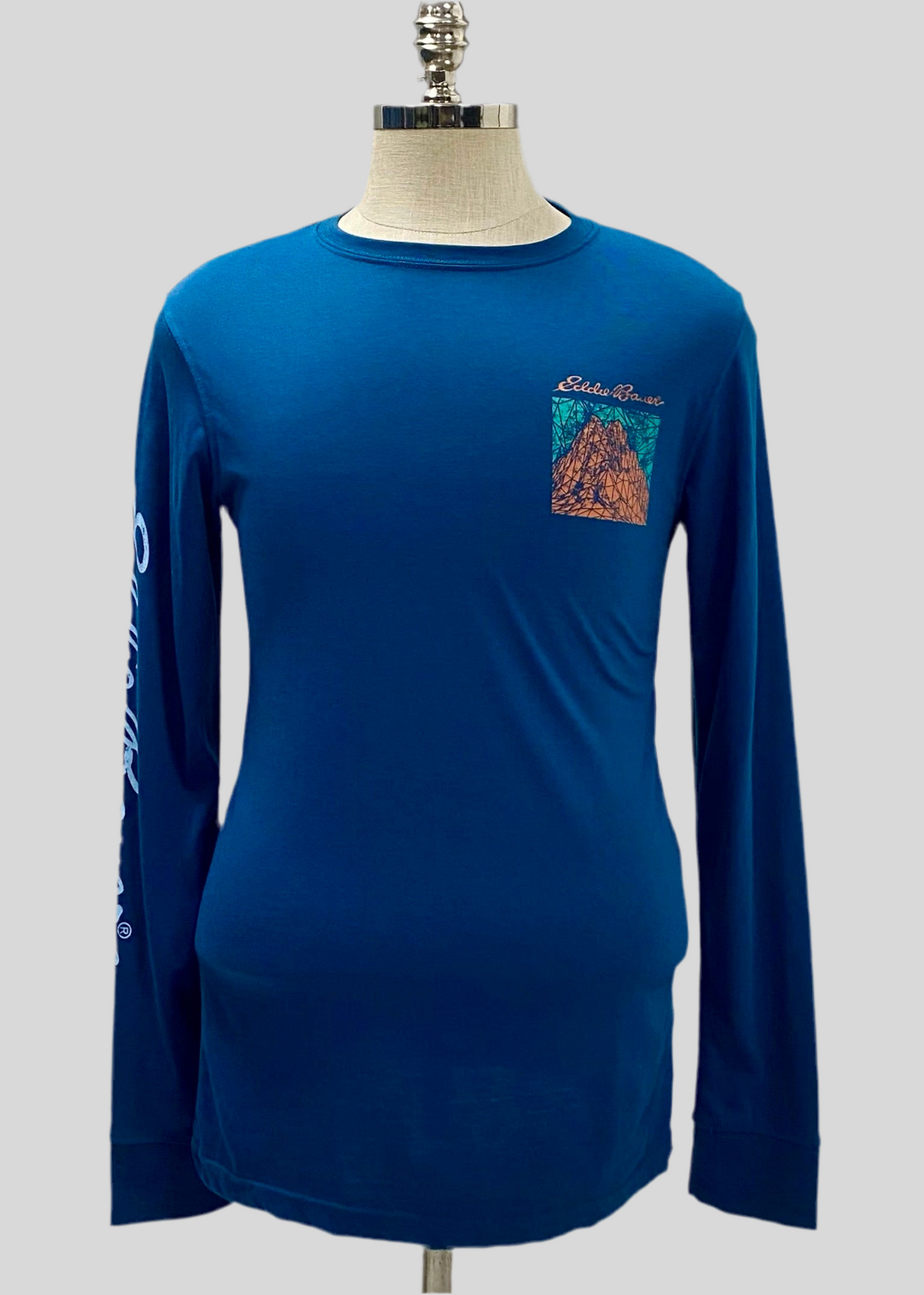 Camiseta cuello redondo Eddie  Bauer color azul con Diseño de ballena en azul Talla S