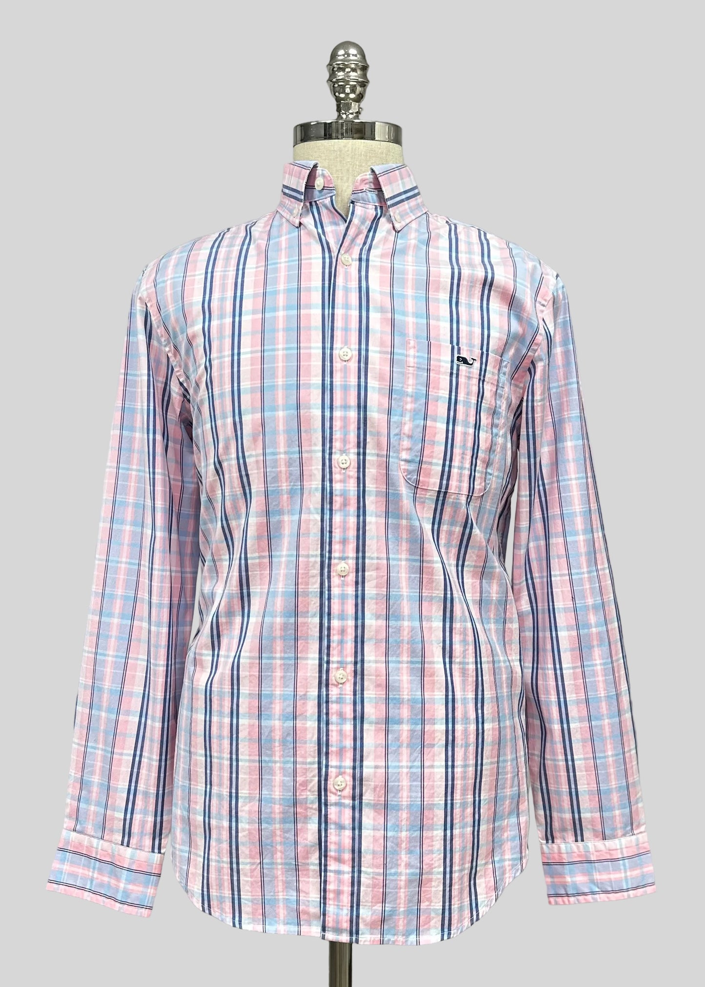 Camisa de botones Vineyard Vines 🐳 con patrón de rayas en color rosado, celeste y blanco Talla S Entalle Clásico