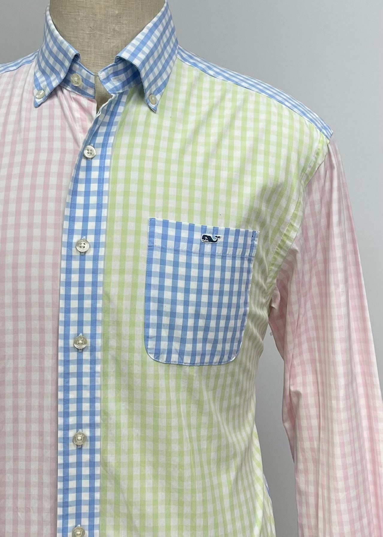 Camisa de botones Vineyard Vines 🐳 con patrón de cuadros multicolor Talla L Entalle Regular