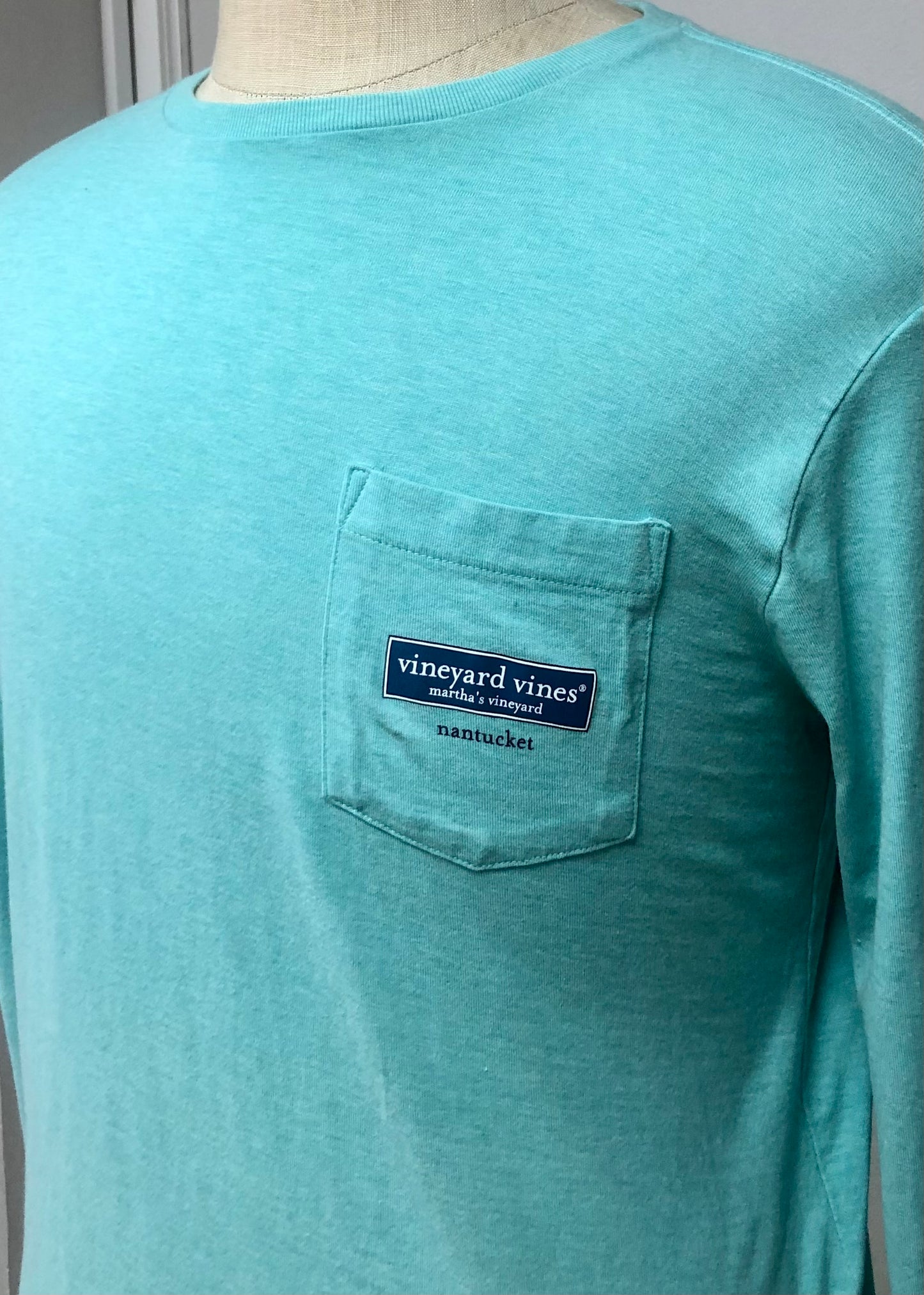 Camiseta de bolsillo Vineyard Vines 🐳 color turquesa con Diseño Marthas Vineyard Talla Small