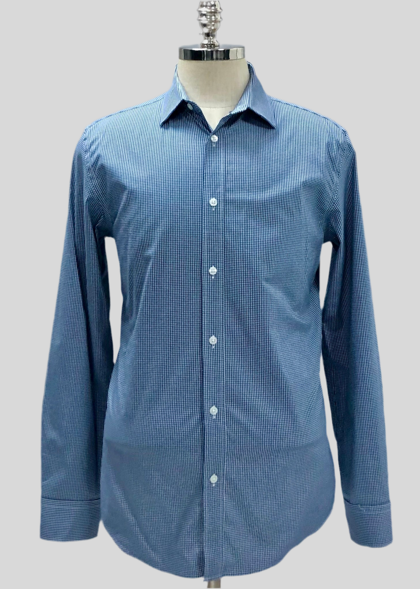 Camisa de botones Old Navy de cuadros finos en color azul navy y blanco Talla M Entalle Slim Fit
