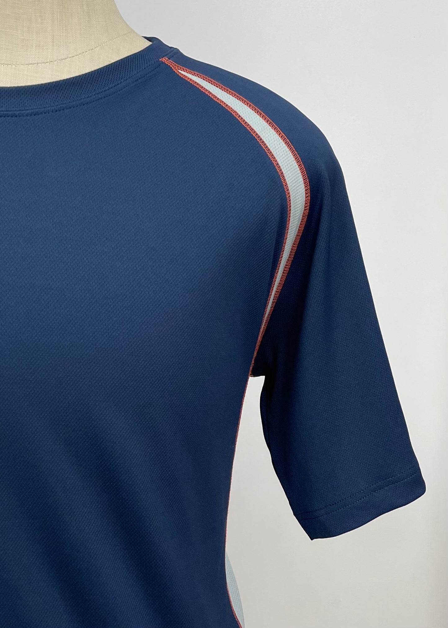 Camiseta de entrenamiento cuello redondo Alo 🧘 color azul navy y gris manga corta Talla XL