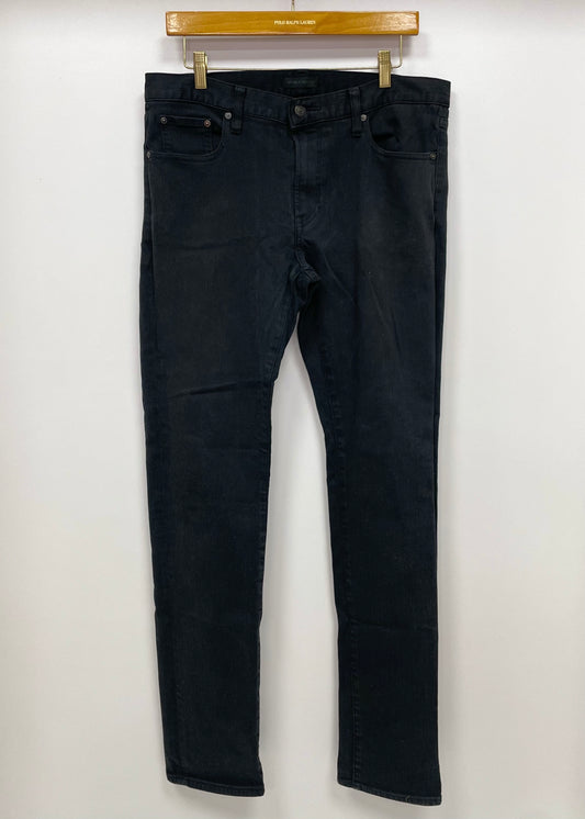 Pantalón jeans Uniqlo color negro Talla 33x34 Corte Slim Fit