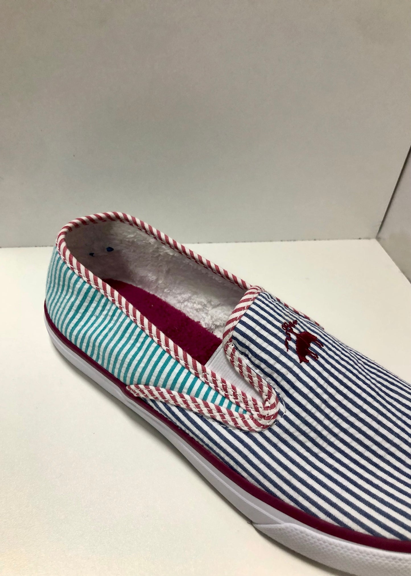 Zapatillas Casuales Brooks Brothers 🐑 De rayas multicolor con detalle de logo en rojo Talla 10