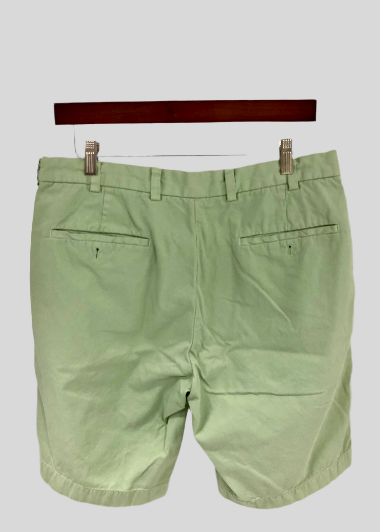 Short Casual Brooks Brothers 🐑  color verde claro talla 34