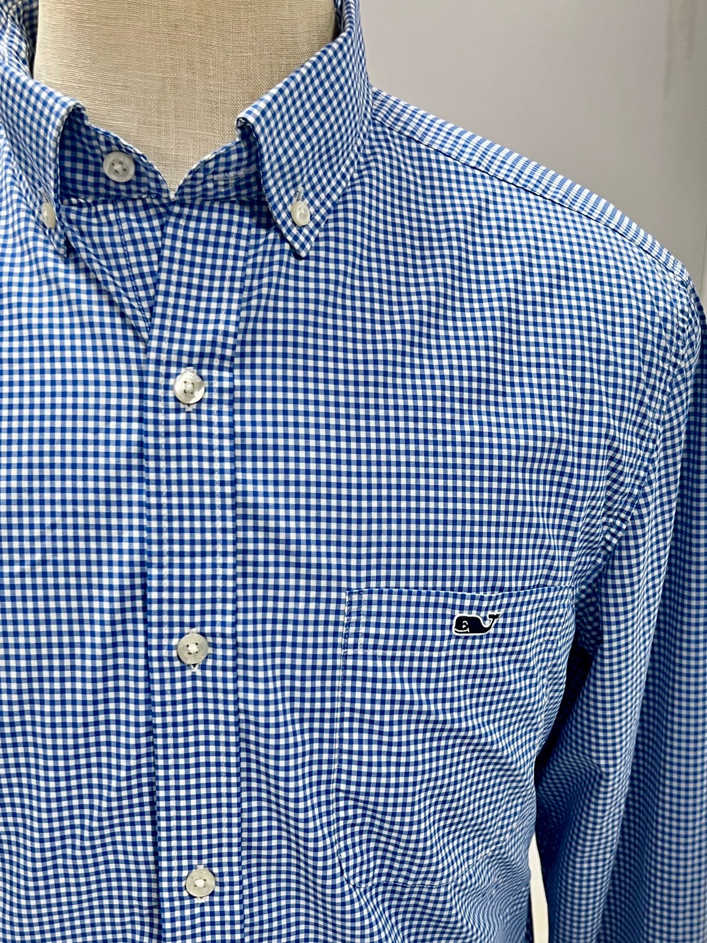 Camisa Vineyard Vines 🐳 Performance de cuadros gingham en color azul y blanco Talla M Entalle Clásico