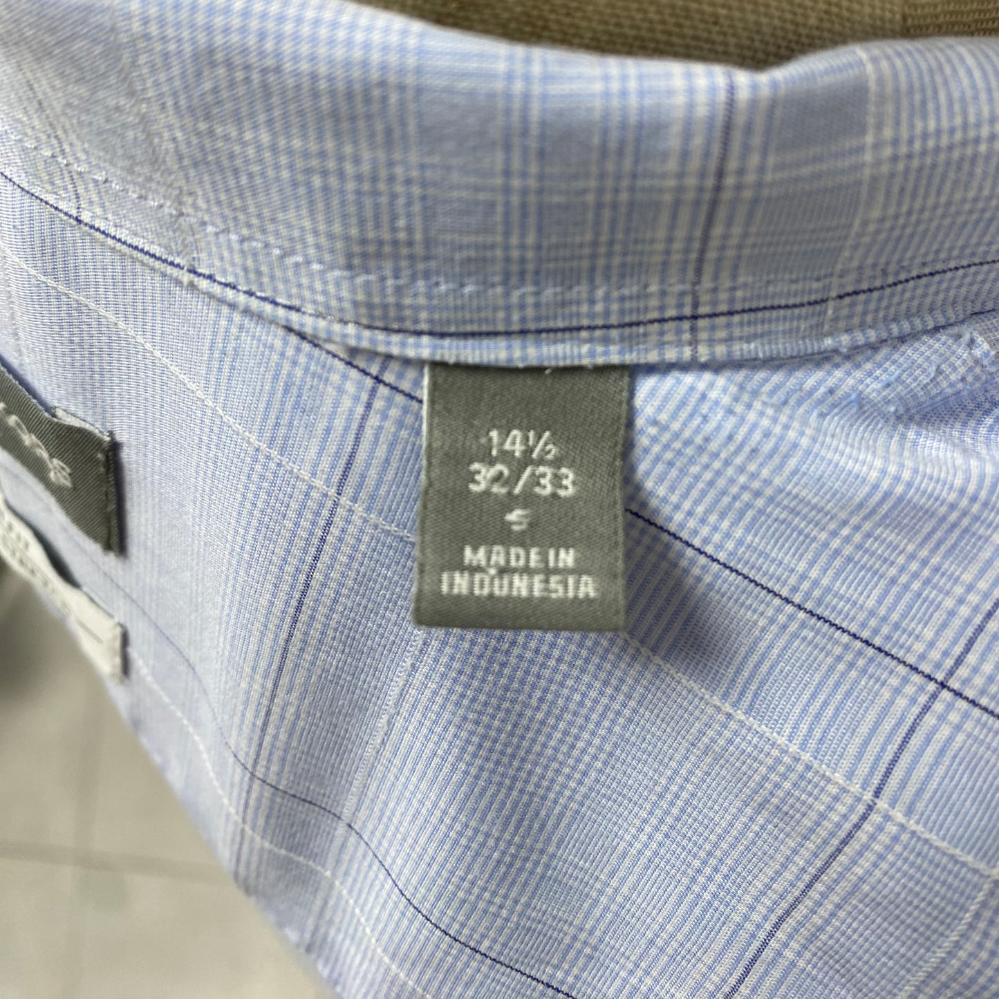 Camisa de botones Michael Kors 🇺🇸 de rayas color celeste, blanco y gris Talla S Entalle Slim Fit