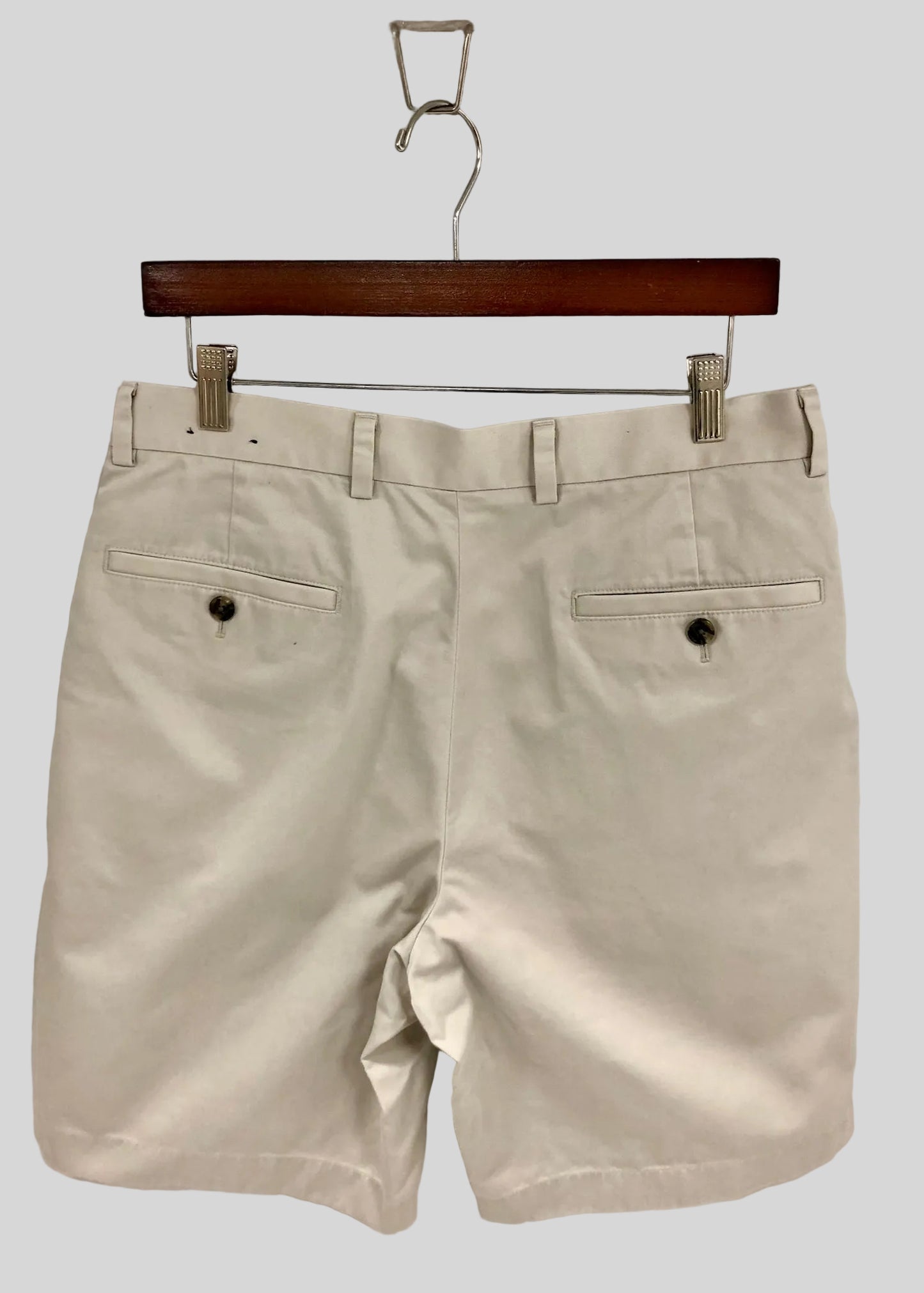 Short Casual Brooks Brothers 🐑  color Kaki claro talla 32