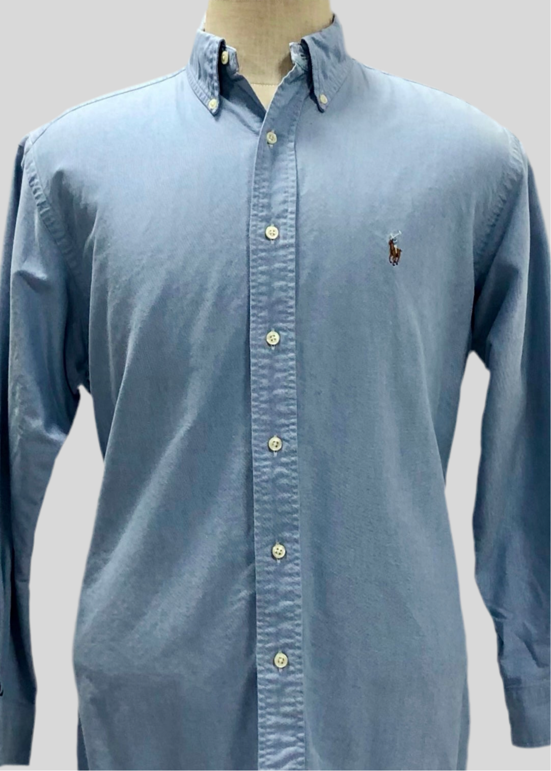 Camisa de botones Polo Ralph Lauren 🏇🏼 Oxford en color celeste Talla M Entalle regular (ver descripción)