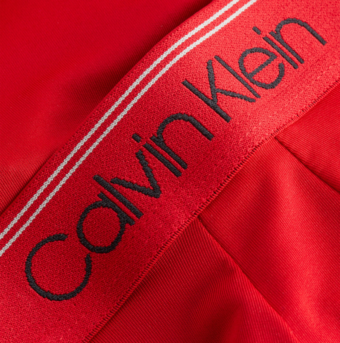 Paquete de 3 Calzoncillos tipo Boxer Calvin Klein de Microfibra Stretch en rojo, gris y negro - Tela ligera en Talla XXL