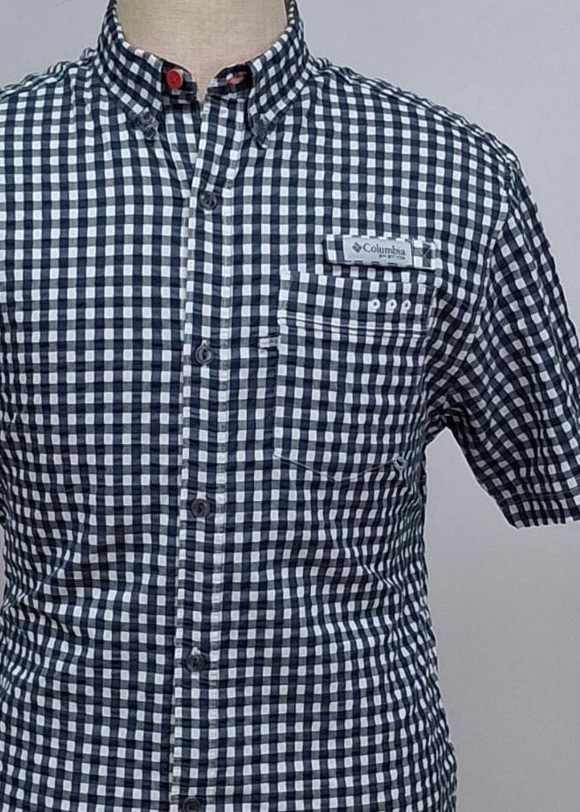 Camisa Columbia 🔹con patrón de cuadros gingham negro y blanco con Omni Shade Manga corta Talla M