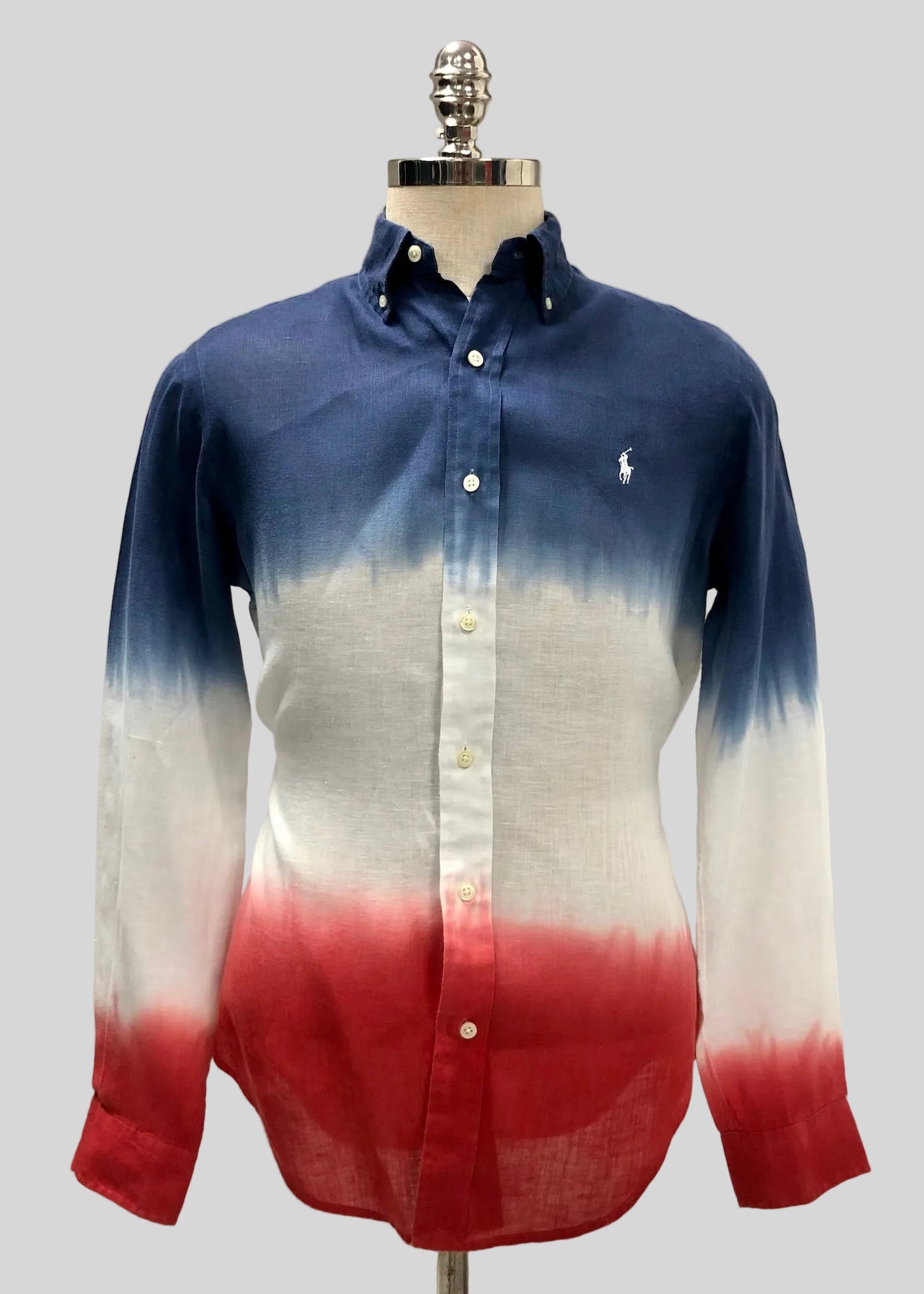 Camisa de botones Polo Ralph Lauren 🏇🏼 De Lino con diseño degradado en color azul, blanco y rojo Talla S Entalle Regular