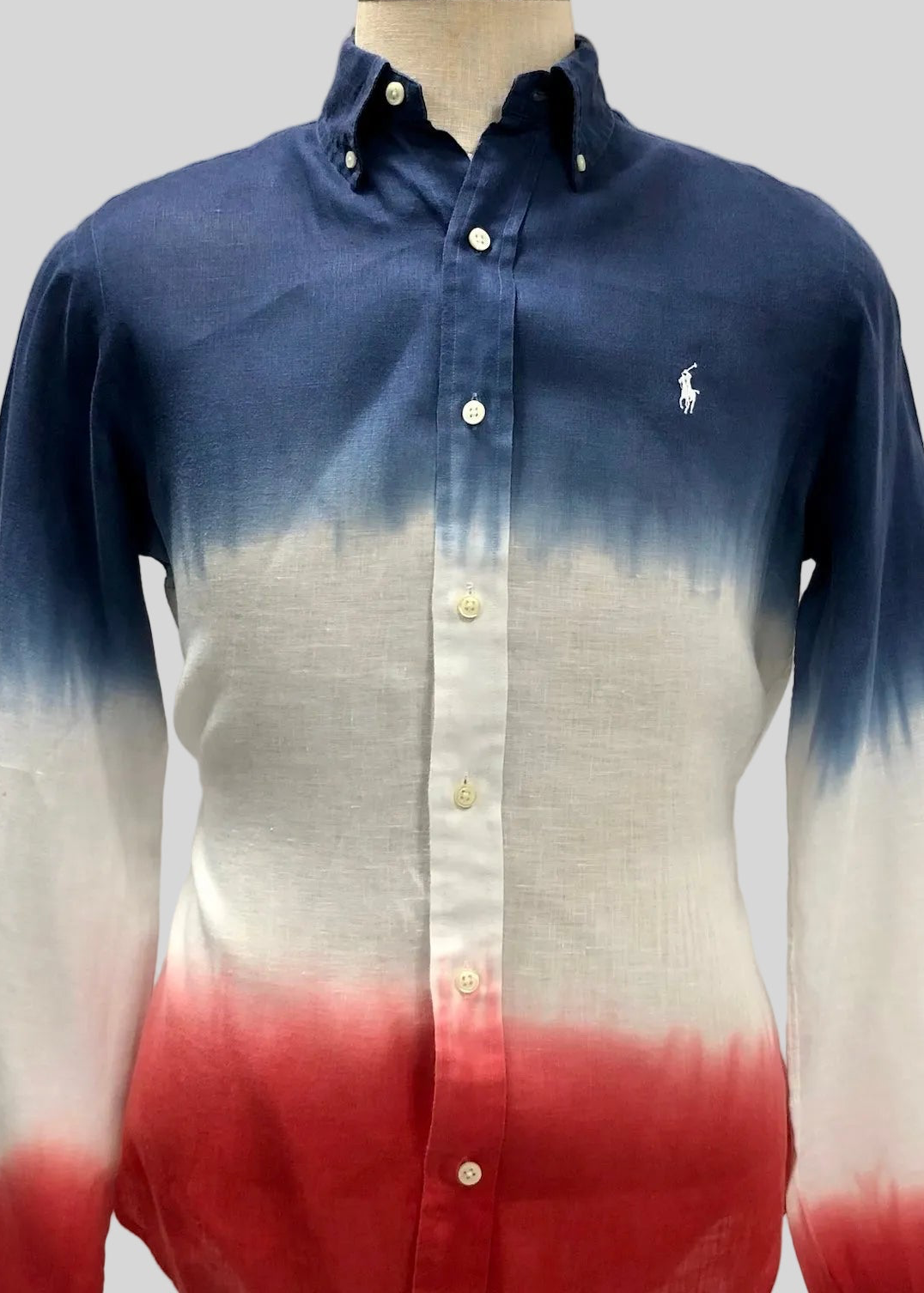 Camisa de botones Polo Ralph Lauren 🏇🏼 De Lino con diseño degradado en color azul, blanco y rojo Talla S Entalle Regular