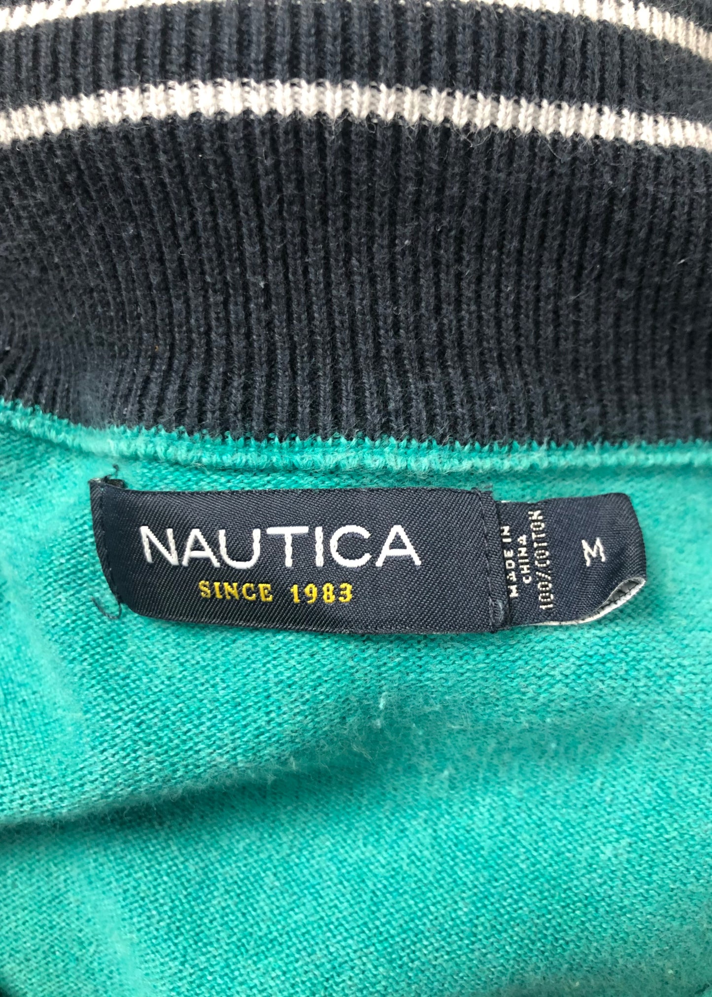 Sueter Jersey Nautica ⚓️ color verde con logo tradicional Talla M (ver descripción)