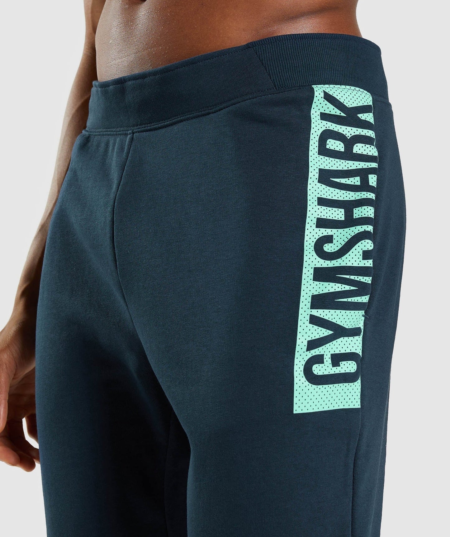 Pantalón Jogger marca Gymshark 🏋️‍♀️ color azul navy Talla XL Entalle Slim Fit