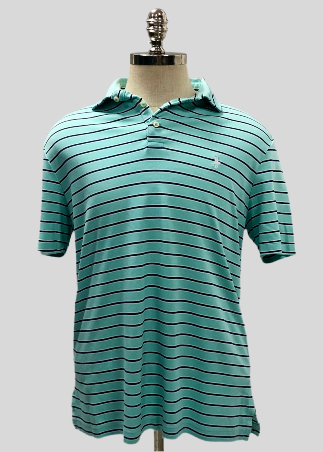 Camiseta Polo Ralph Lauren 🏇🏼 color turquesa con patrón de rayas color negro y blanco Talla L Entalle Regular