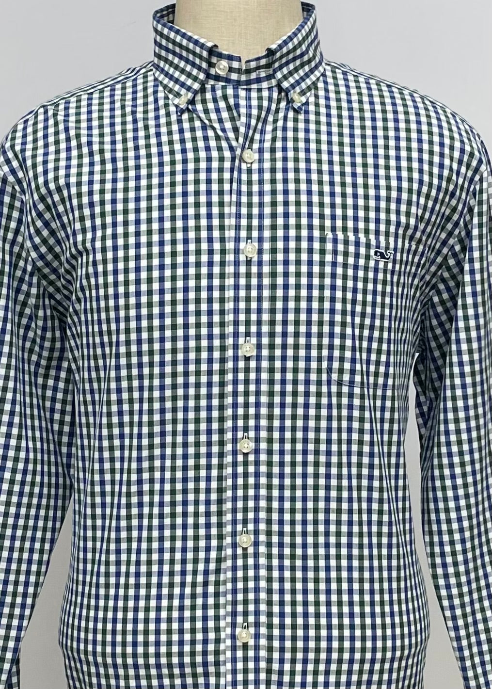 Camisa de botones Vineyard Vines 🐳 color blanco de cuadros gingham en color azul navy y verde oscuro Talla L Entalle Slim Fit