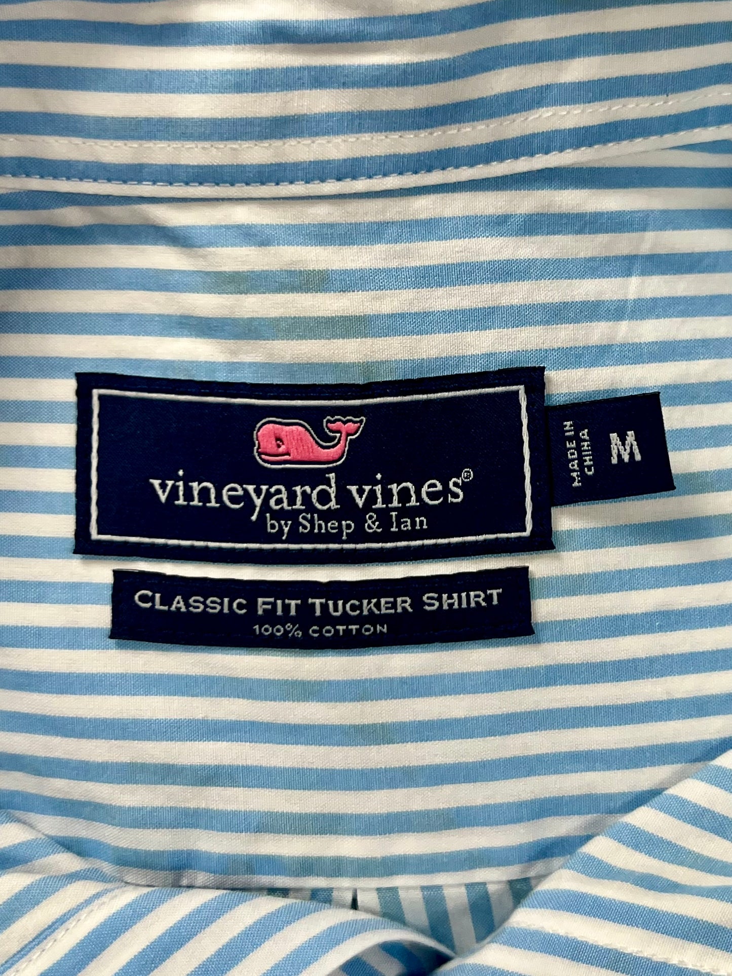 Camisa de botones Vineyard Vines 🐳 con patrón de rayas en color celeste y blanco Talla M Entalle Clásico