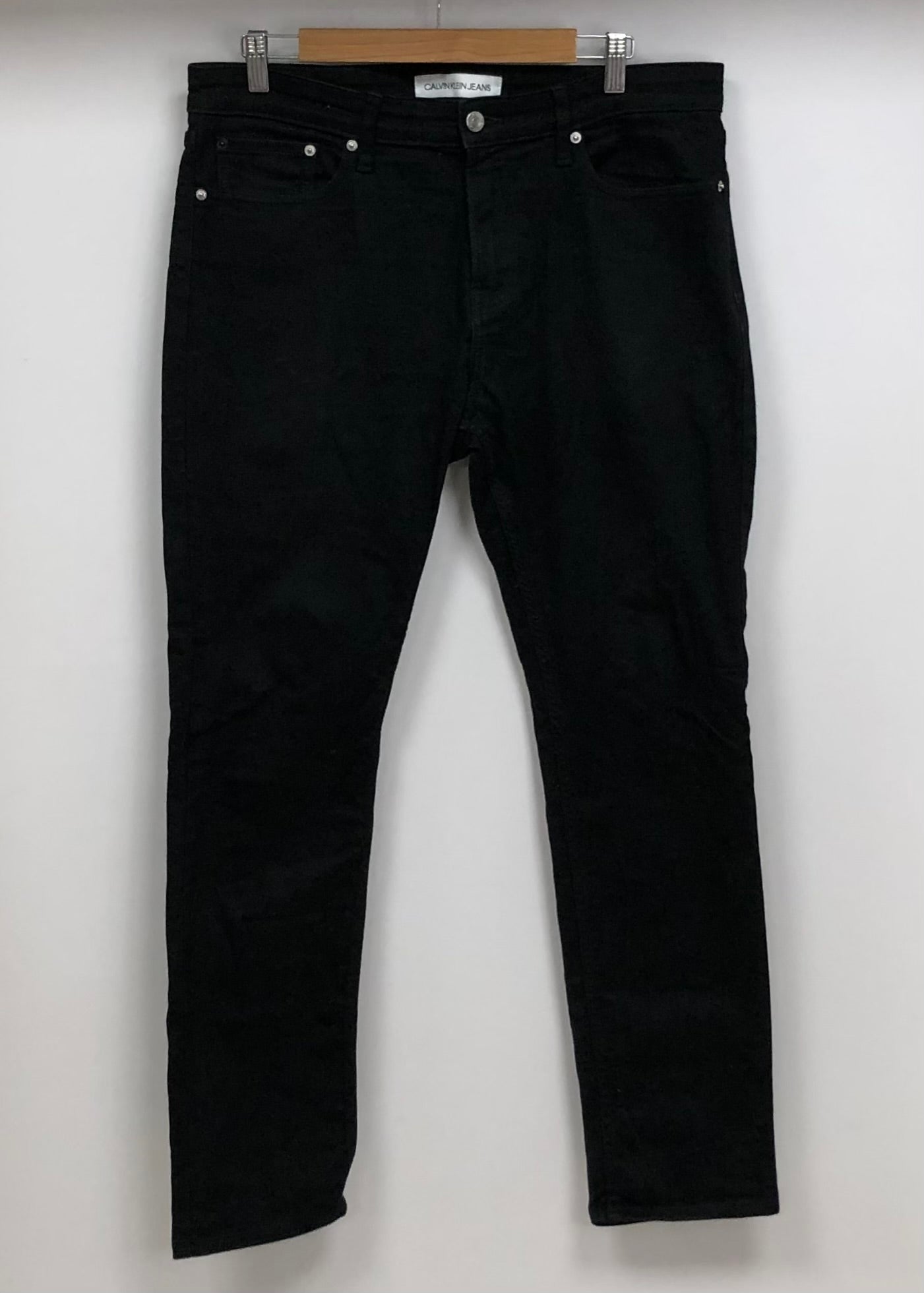 Pantalon jeans Calvin Klein 🇺🇸 color negro Talla 34x30 Corte Slim Fit