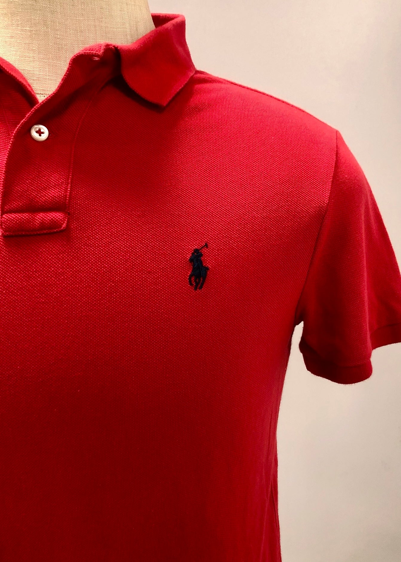Camiseta Polo Ralph Lauren 🏇🏼color rojo Talla M Entalle Custom Slim Fit (ver descripción)