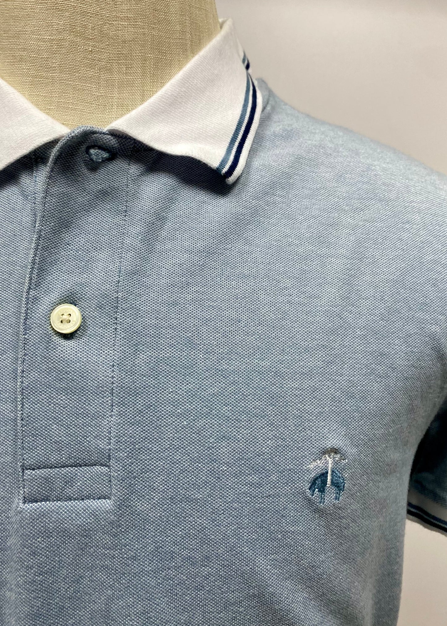 Camiseta Polo Brooks Brothers 🐑 color celeste grisáceo Talla L Slim Fit