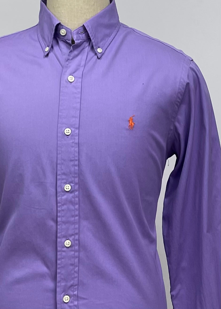 Camisa de botones Polo Ralph Lauren 🏇🏼 en color morado Talla M Entalle Regular