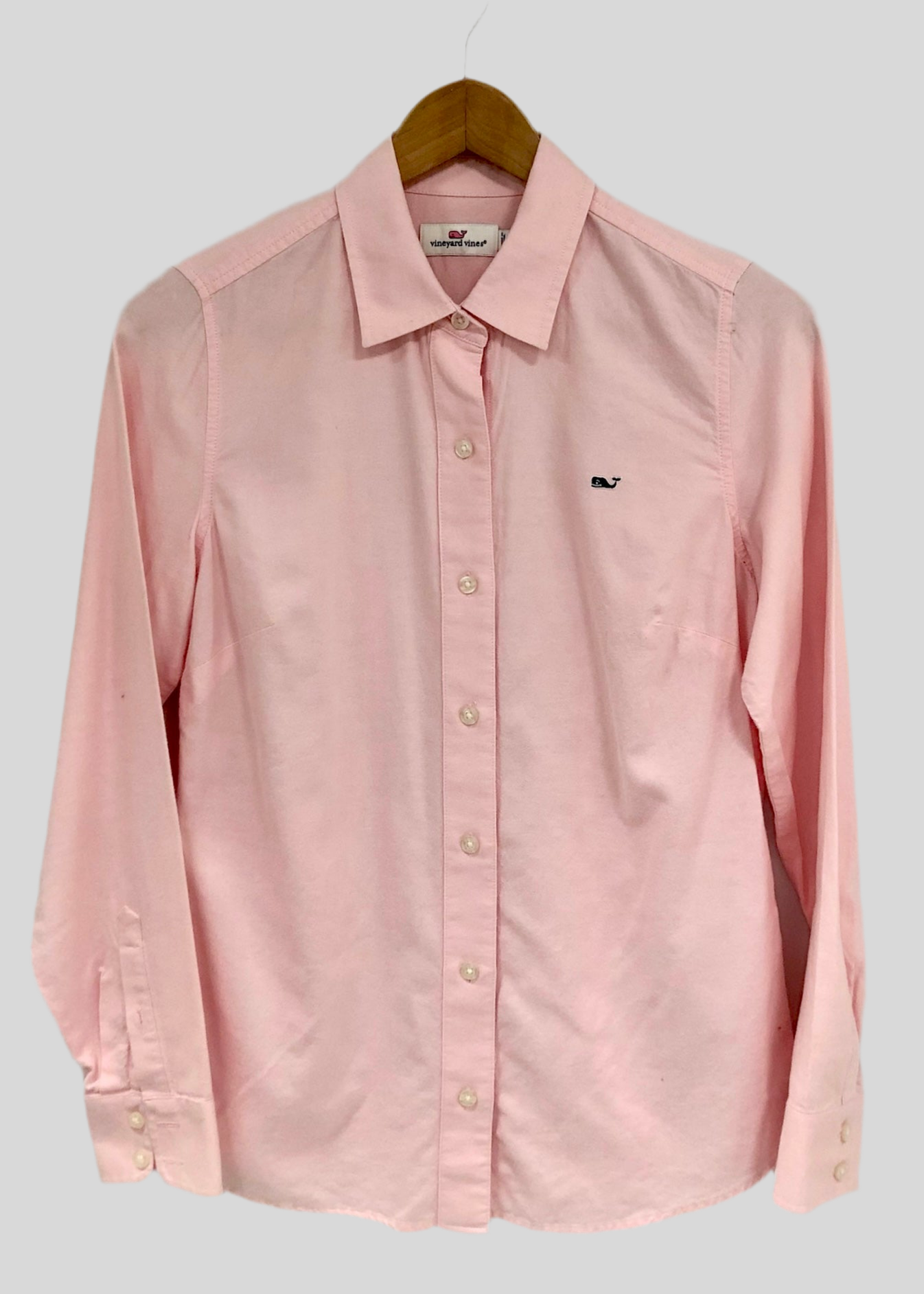 Camisa de mujer Vineyard Vines 🐳 Color rosado claro Talla XS (0) Entalle Regular