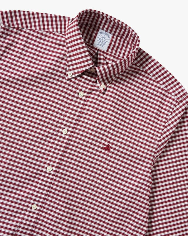 Camisa Brooks Brothers 🐑 color blanco con patrón de cuadros gingham en rojo oscuro Talla XXL Entalle Regular