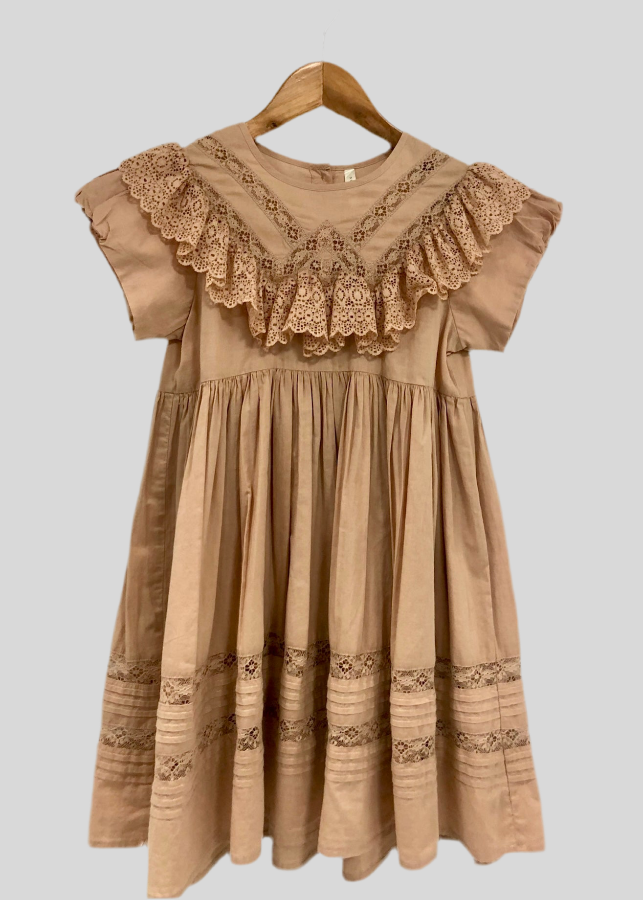 Vestido de niña Europeo Noralee ⭐️ Color beige con body Talla 8