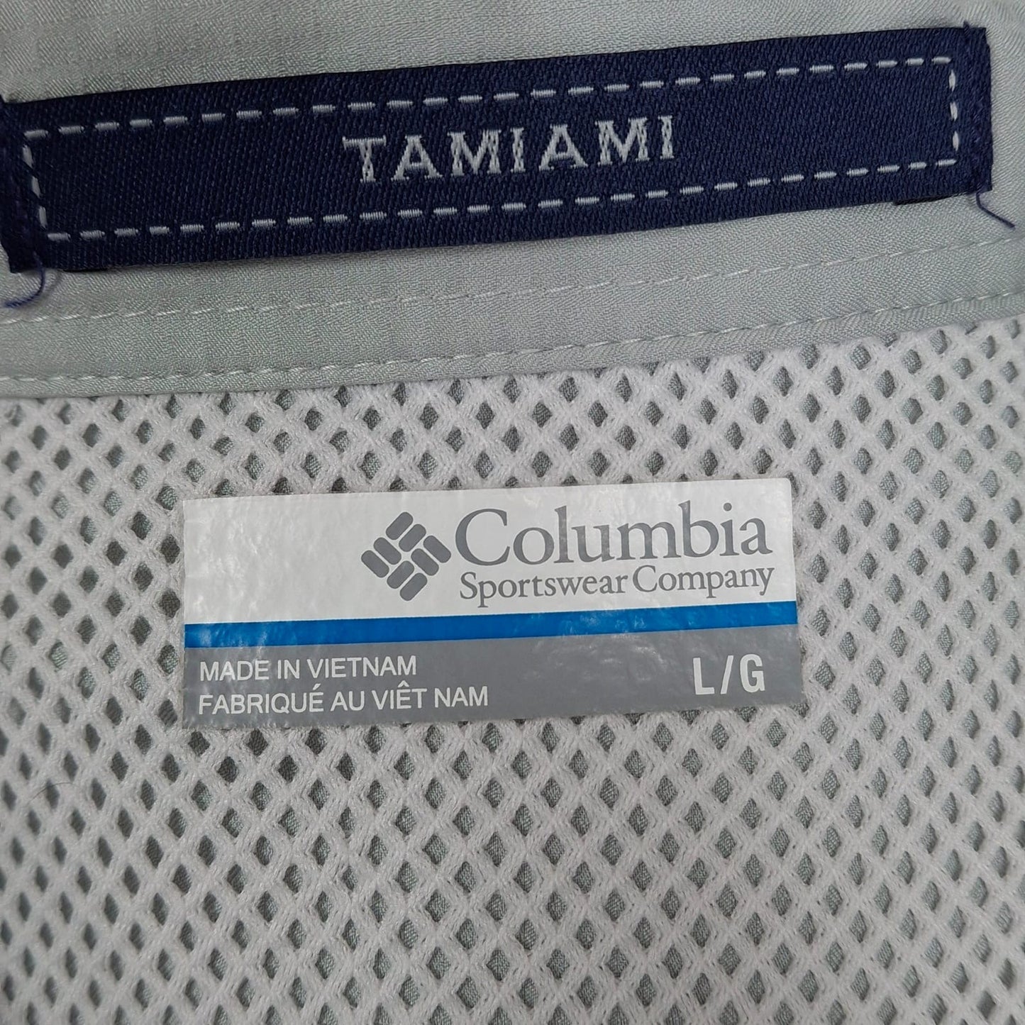 Camisa Columbia 🔹con bolsillo color gris claro con Omni Shade Manga large Talla L (ver descripción)