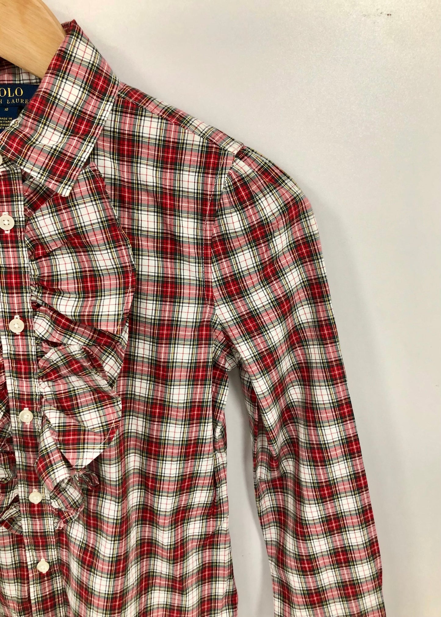 Camisa de niña Polo Ralph Lauren🏇 de cuadros color rojo verde y blanco con detalle de bolados al frente Talla 10