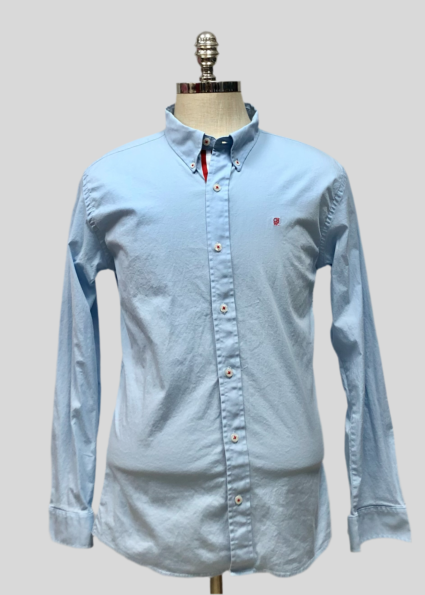 Camisa de botones Carolina Herrera color celeste Talla M Entalle Regular (ver descripción)