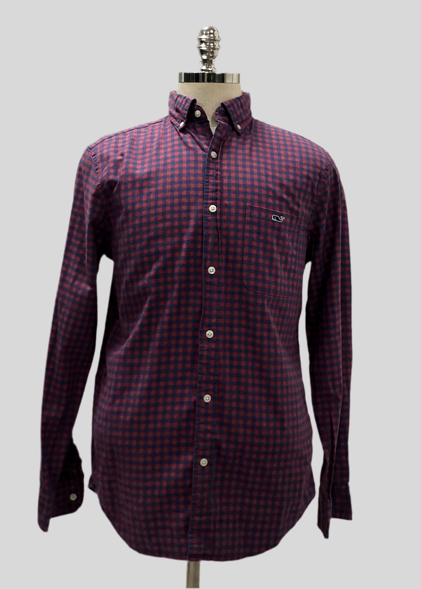 Camisa de botones Vineyard Vines 🐳 con patrón de cuadros en color rojo oscuro y azul navy Talla M Entalle Clásico