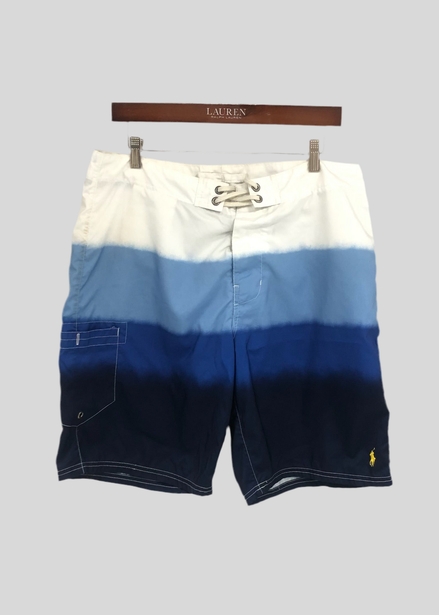Short de baño Polo Ralph Lauren 🏇🏼 con diseño degradado en color blanco, celeste y azul talla L