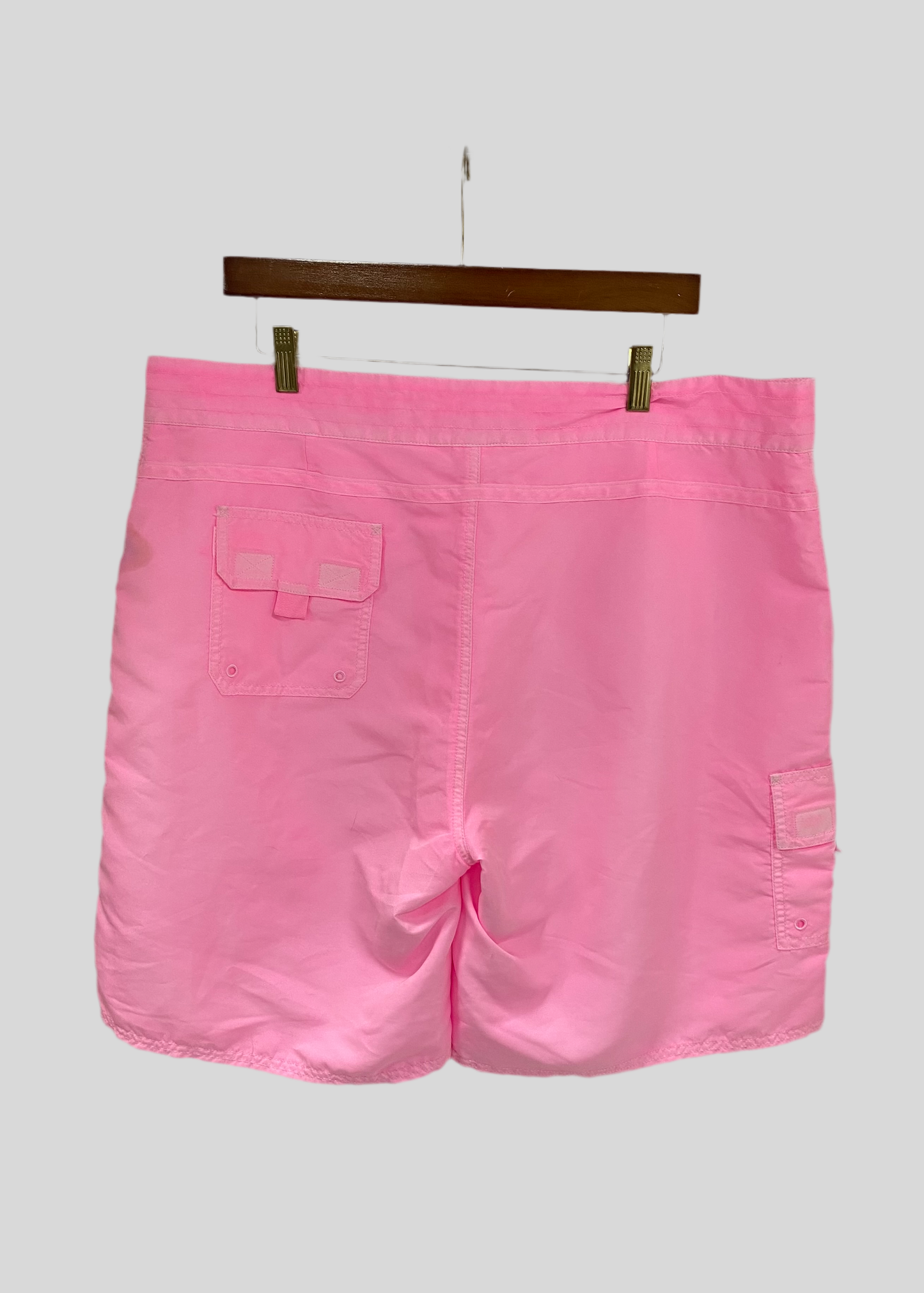 Short de baño Vineyard Vines 🐳 en color rosado neon Talla 38 (XL)
