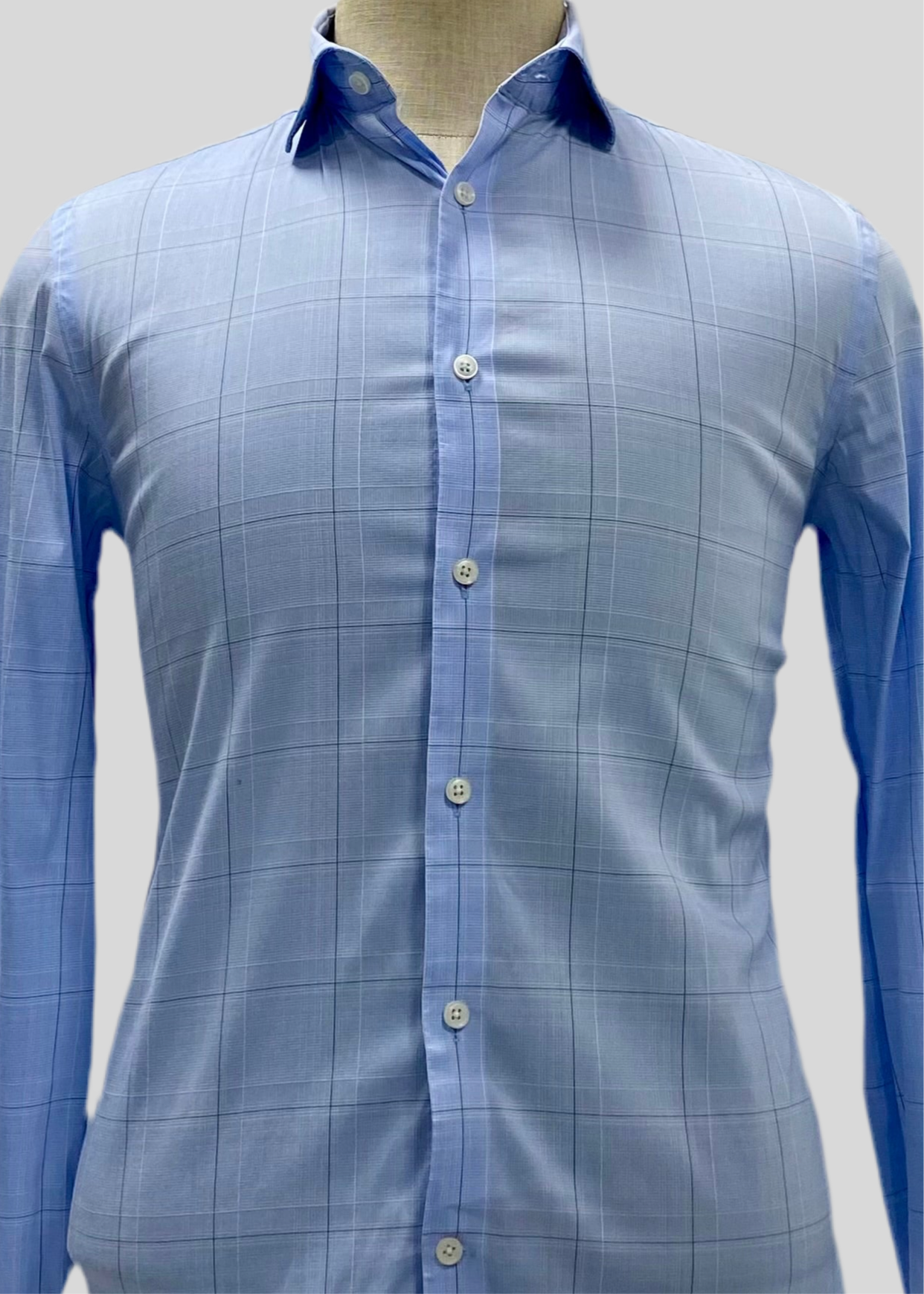 Camisa de botones Michael Kors 🇺🇸 de rayas color celeste, blanco y gris Talla S Entalle Slim Fit