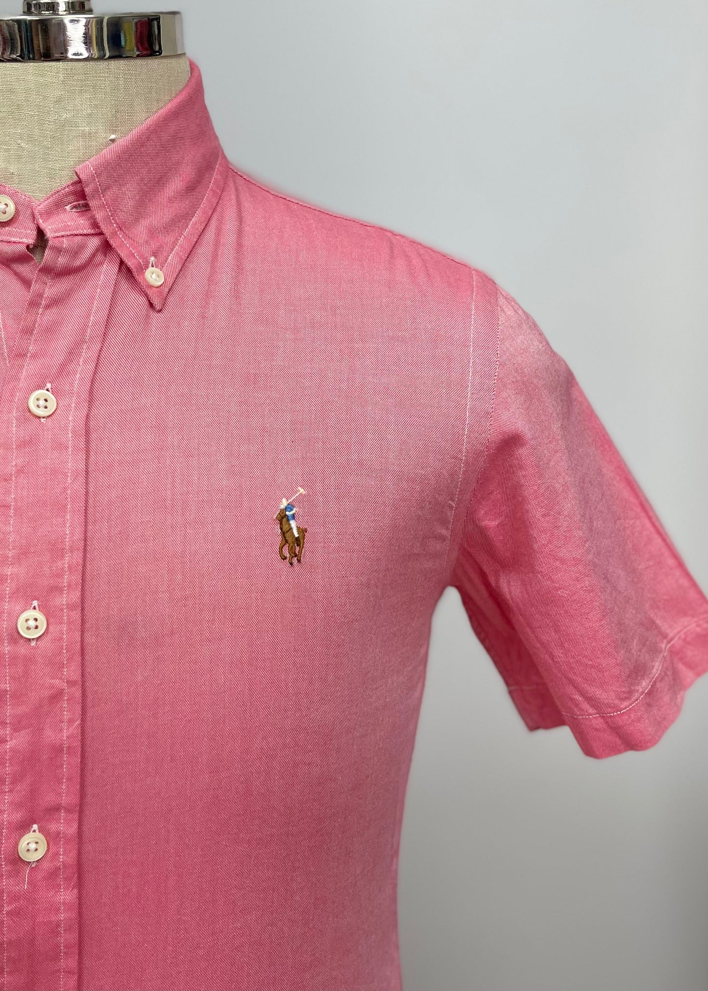 Camisa de botones Polo Ralph Lauren 🏇🏼  en color salmon Talla S Entalle Slim Fit