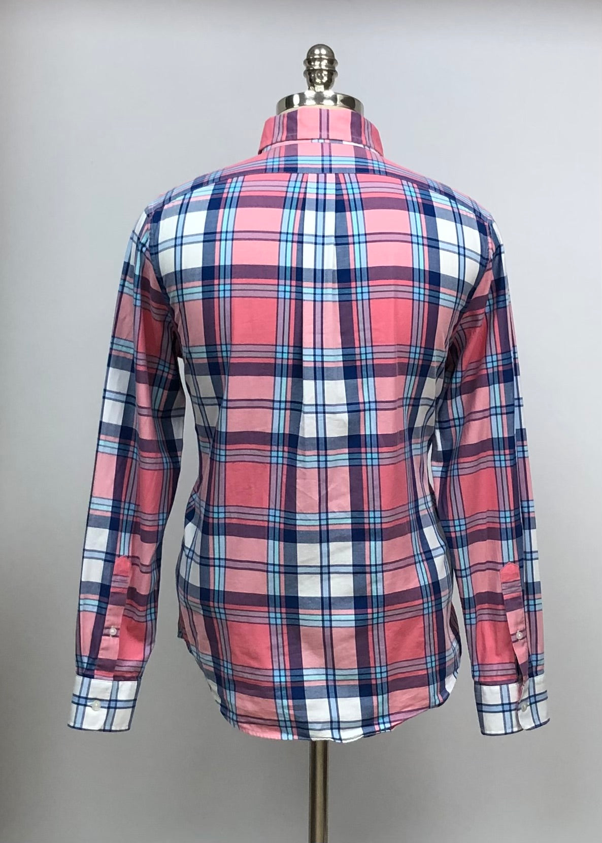 Camisa de botones Vineyard Vines 🐳 con patrón de cuadros en color rosado magenta, azul, celeste y blanco Talla M Entalle Slim Fit