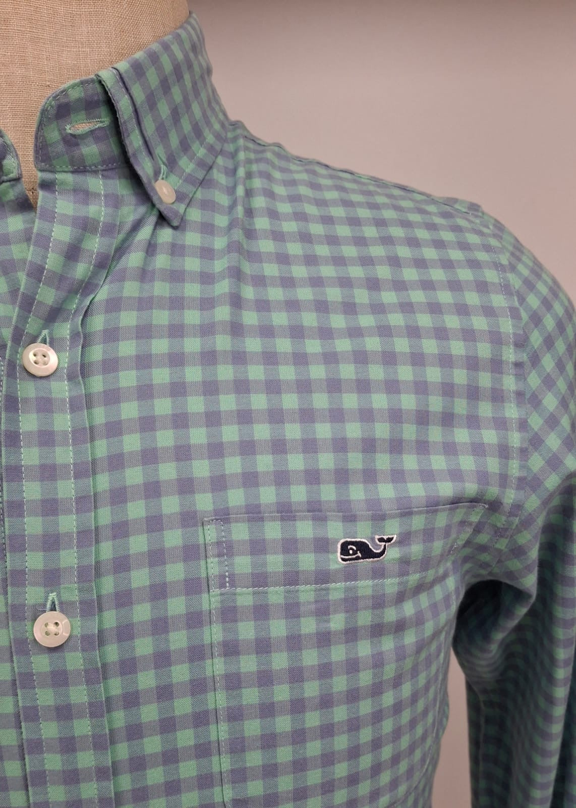 Camisa de cuadros Vineyard Vines 🐳 con patrón de cuadros en color celeste y morado Talla XS Entalle Slim Fit