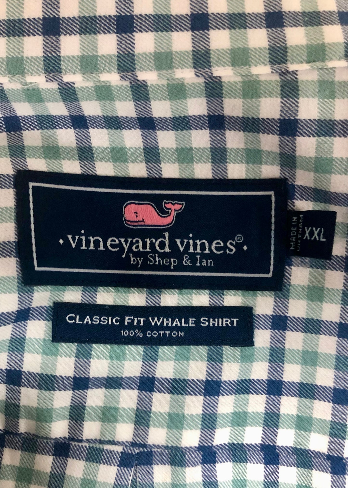 Camisa Vineyard Vines 🐳 Color blanco con patrón de cuadros en color azul y verde claro Talla XXL Entalle Regular