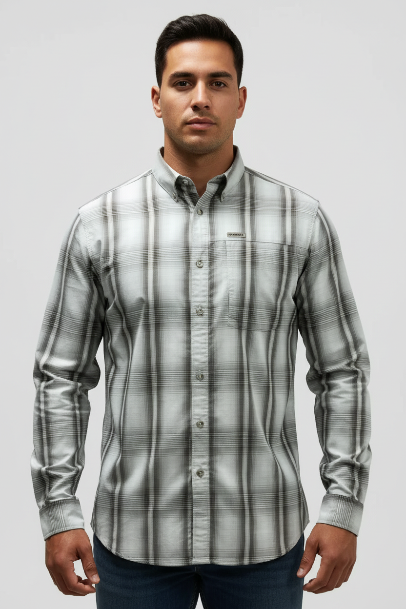 Camisa de botones Columbia 🔹 con patrón de cuadros en color verde oliva y blanco Talla M