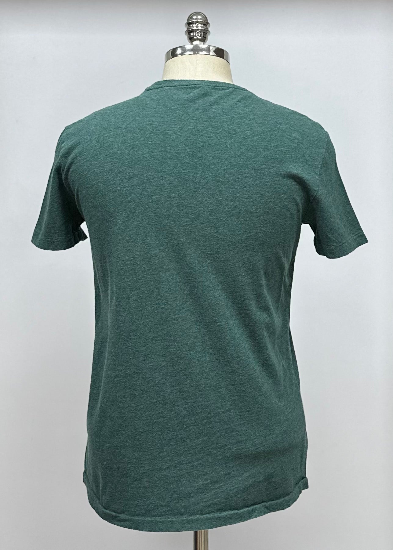 Camiseta cuello Redondo Polo Ralph Lauren 🏇🏼 color verde oscuro manga corta Talla Medium Entalle Regular