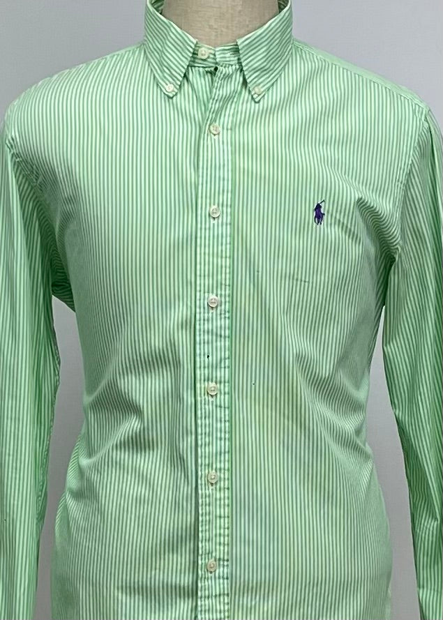 Camisa Polo Ralph Lauren 🏇🏼 con patron de rayas en color verde y blanco Talla L Entalle Regular